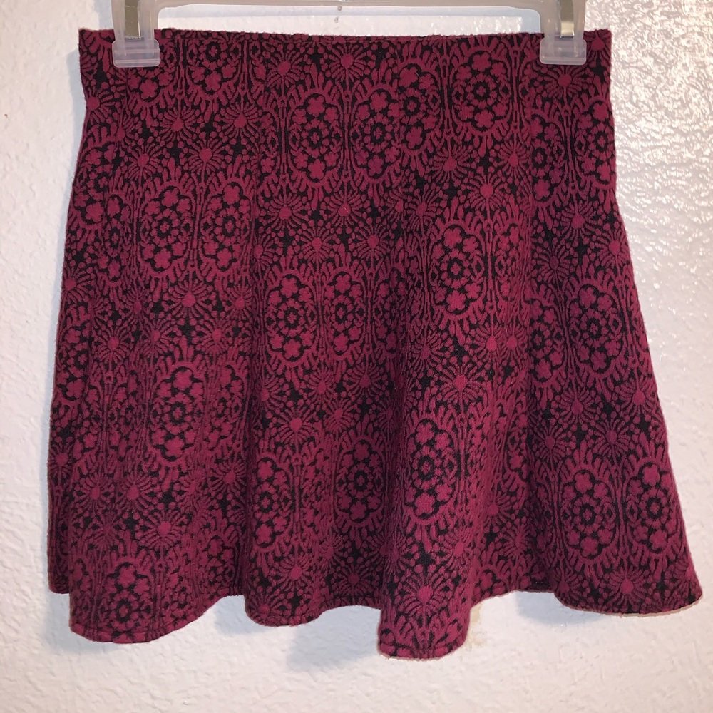 Black and Red Patterned Aeropostale Mini Skirt